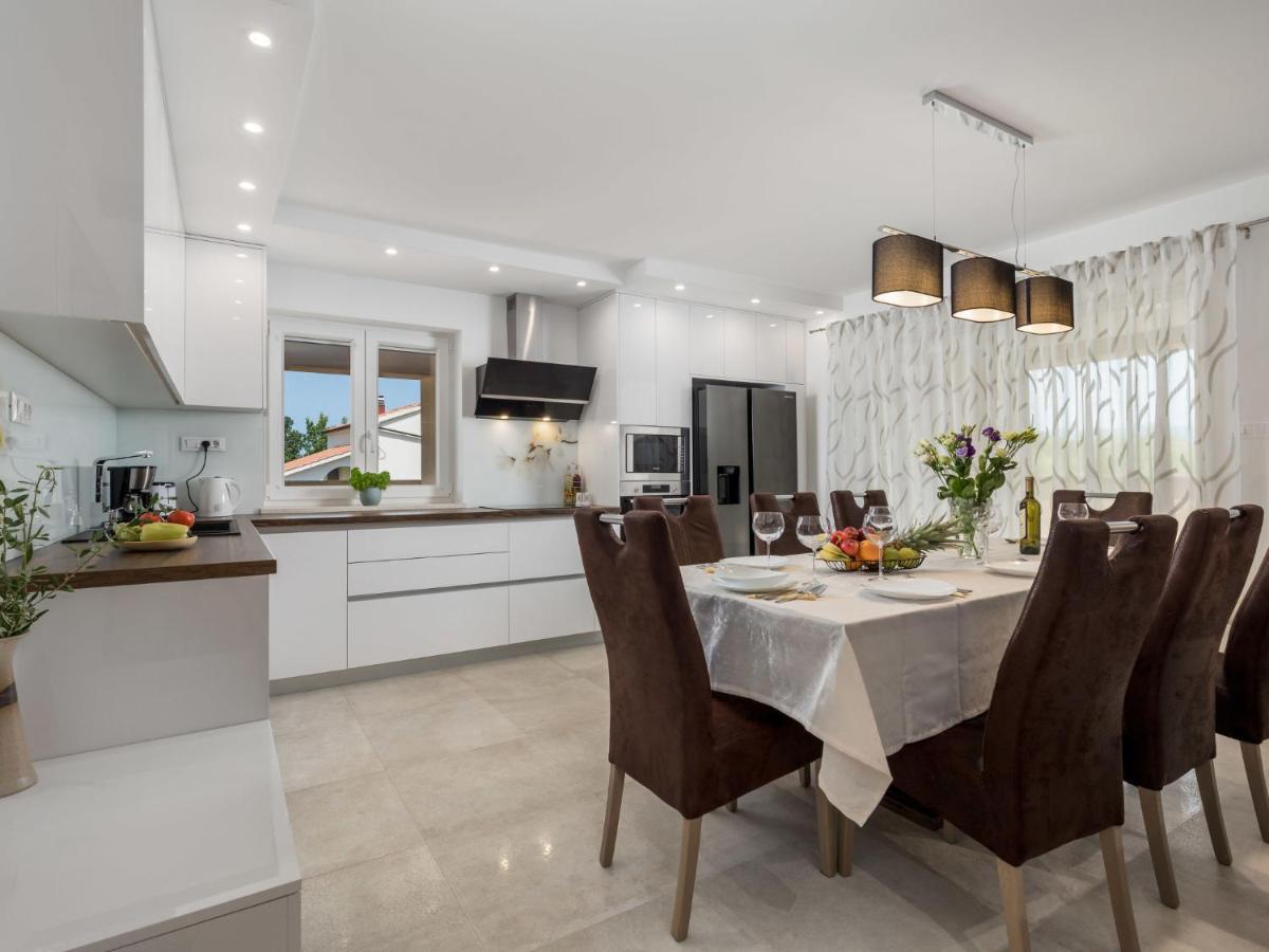 Villa Matea - Mlk150 By Interhome Dobrinj Екстер'єр фото