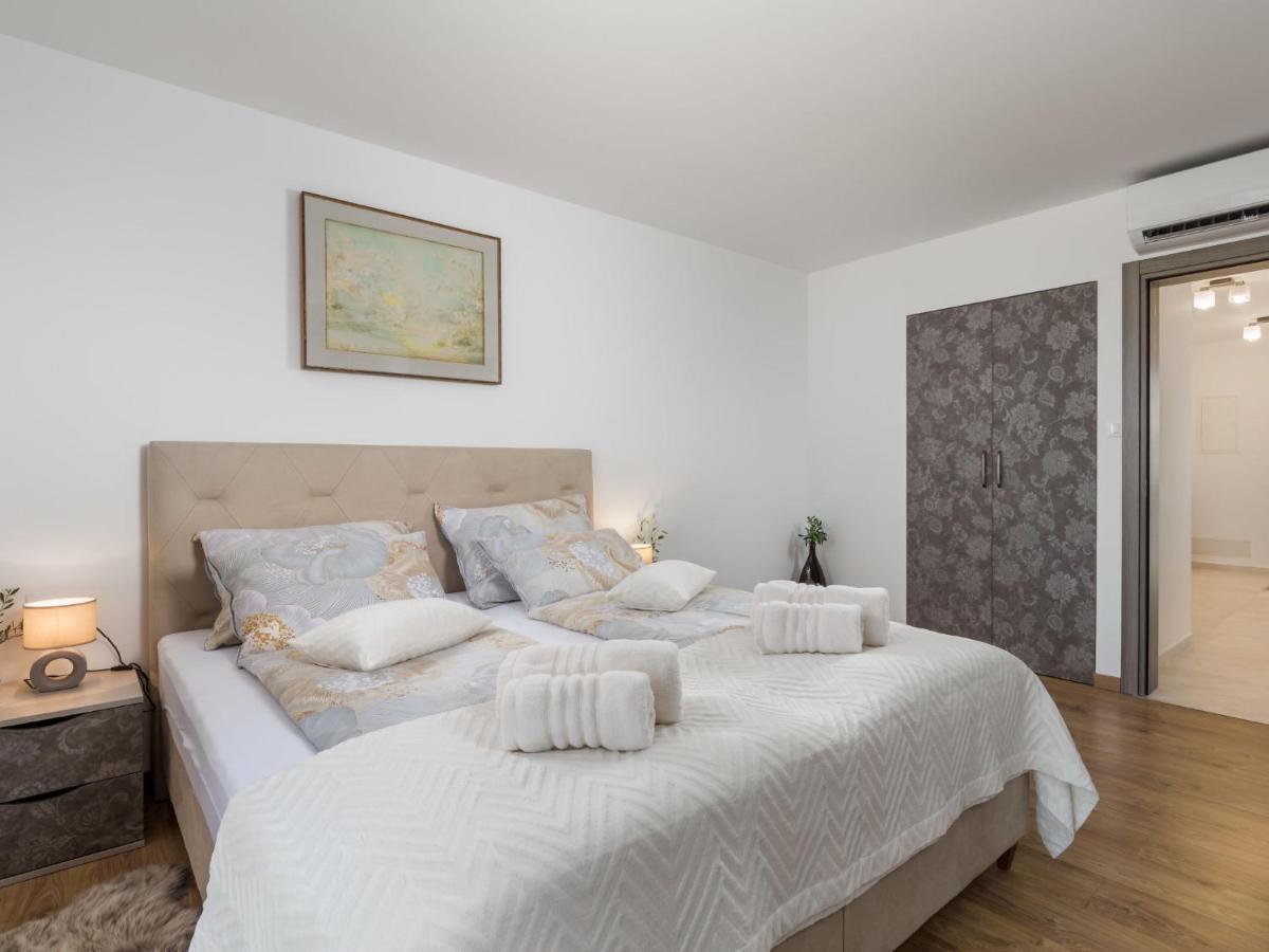 Villa Matea - Mlk150 By Interhome Dobrinj Екстер'єр фото